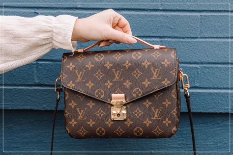 difference between real and fake louis vuitton bag|faux louis vuitton neverfull bag.